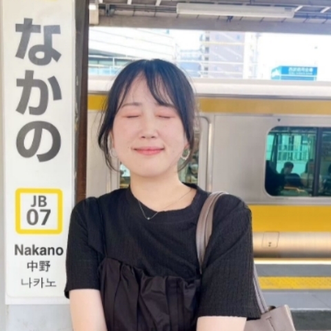 スタディプレイススタッフ中野桜希氏の顔写真